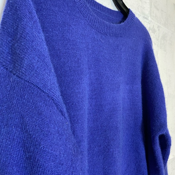 SHEIN Sweater Size L - Picture 2 of 4